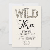 Leopard Young Wild Three Geburtstag Einladung (Vorderseite)