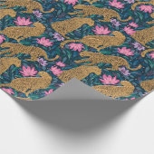 Leoparden im Blumendschungel Geschenkpapier (Ecke)