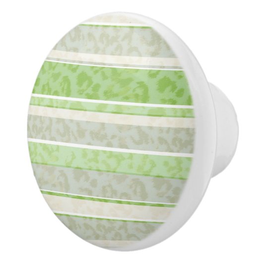 Leopardendruck auf gestreiftem Hintergrund. Keramikknauf (Rechts)