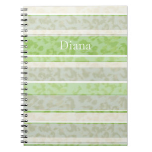 Leopardendruck auf gestreiftem Hintergrund. Notizblock