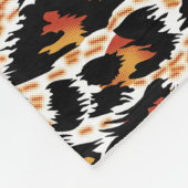 Leopardengeometrie: Gemusterte Illustration Fleecedecke (Ecke)