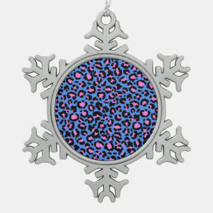 Leopardenmuster in Himbeer auf Elektrisch Blau Schneeflocken Zinn-Ornament