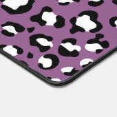 Leopardenmuster, Leoparden, Lila Leopard Schreibtischunterlage (Ecke)