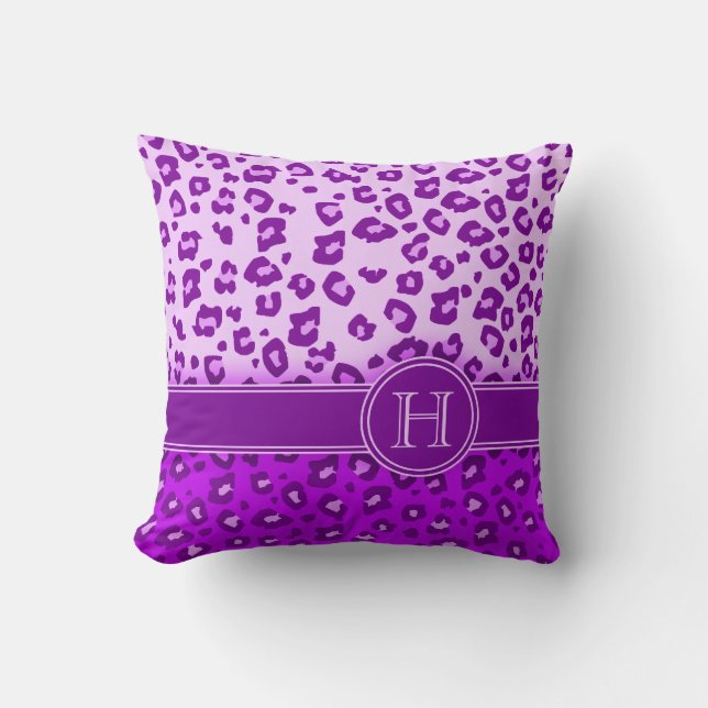 Leopardprint lila Monogramm-Werftkissen Kissen (Vorderseite)