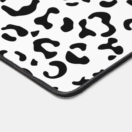 Leopardrucke, Leoparden, Schwarz und Weiß Schreibtischunterlage (Ecke)