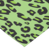 Leopardrucke, Zebra Print, Tierdruck, grün Tischdecke (Schrägansicht)