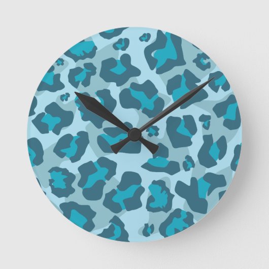 Leopardtierdruck in blauen Tönen Runde Wanduhr (Vorderseite)