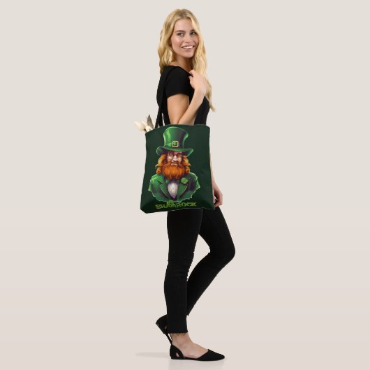 Leprechaun Hideaway Tasche (Am Model)