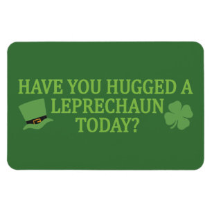 Leprechaun-Hug-Magnet Magnet