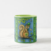 LEPRECHAUN IRISH SQUIRREL, ST. PATRICK'S DAY Lucky Zweifarbige Tasse (Mittel)