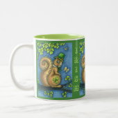 LEPRECHAUN IRISH SQUIRREL, ST. PATRICK'S DAY Lucky Zweifarbige Tasse (Links)