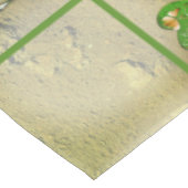 Leprechaun Kleeblatt "Happy St. Patrick's Tischdecke (Schrägansicht)