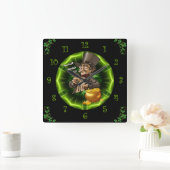 Leprechaun-Leaning auf Pot of Gold Quadratische Wanduhr (Zuhause)