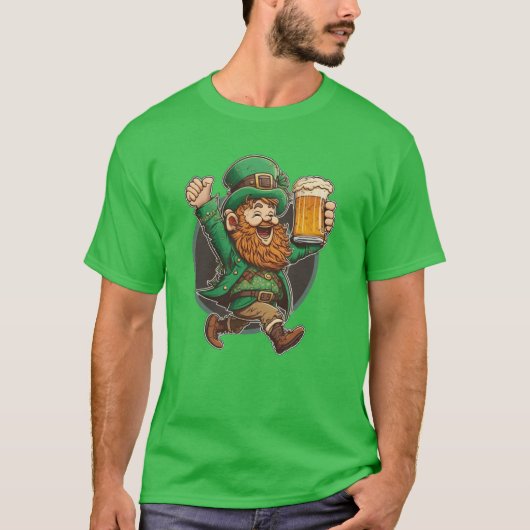 Leprechaun mit Bierbrauerei am St. Patrick's Day T-Shirt (Vorderseite)