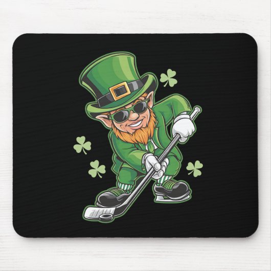 Leprechaun Playing Hockey St Patrick's Day Mousepad (Vorne)