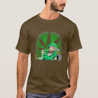 Leprechaun Smoking St Patricks Day T-Shirt