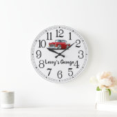 Leroy's Garage Red & White Classic Car Große Wanduhr (Zuhause)