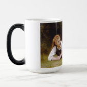 Les Noisettes: Junge Mädchen sammeln Haselnüsse Verwandlungstasse (Links)