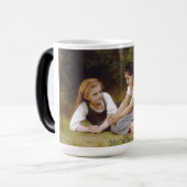 Les Noisettes: Junge Mädchen sammeln Haselnüsse Verwandlungstasse (Vorderseite Links)