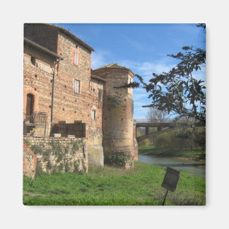 Les Tourelles, Magnet