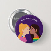 Lesbian Couple Kiss Niedlich Custom Gay Pride Lila Button (Vorne & Hinten)