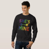 Lesbian Couple She s Mine I m Hers Matching LGBT P Sweatshirt (Vorne ganz)