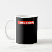 Lesbian Daddy LGBT Red Background Kaffeetasse (Links)