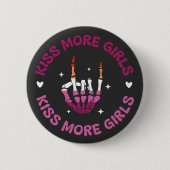 Lesbian Pride Kiss More Girls Button (Vorderseite)
