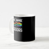 Lesbian Pride Rock Paper Scissors Funny LGBTQ Rain Kaffeetasse (Vorderseite Links)