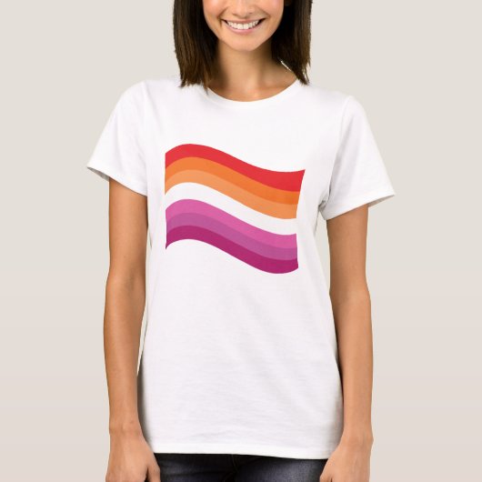 Lesbian Sunset Pride Wavy Flag T-Shirt (Vorderseite)