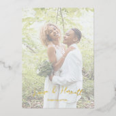 Lesbian Wedding Photo Pride Gradient Gold Foil Folieneinladung (Vorderseite)