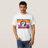 Lesbische bemalte Protestflagge T-Shirt (Vorne ganz)