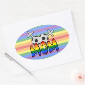 Lesbische Fußball-Mama (mit Regenbogen) Ovaler Aufkleber (Umschlag)