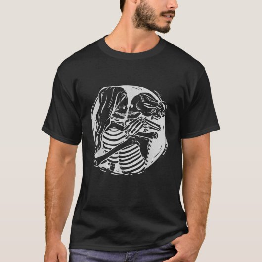 Lesbische Paare LGBTQ Pride Skeletons Kissing Vale T-Shirt (Vorderseite)