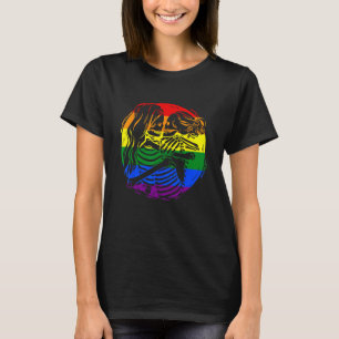 Lesbisches Paar LGBT-Stolz Skelette küssen Valent T-Shirt