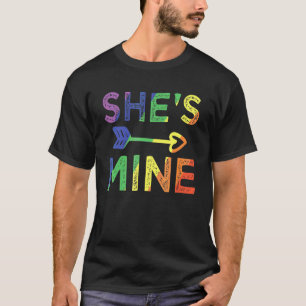 Lesbisches Paar Sie ist meine Matching LGBT Pride T-Shirt