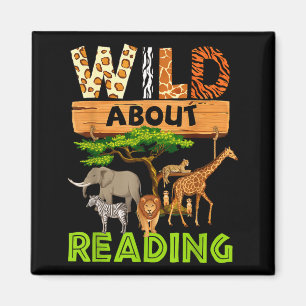 Leseliebhaber wildes Lesen von Büchern und Magnet