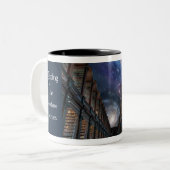 Lesen, das Abenteuer geht weiter Zweifarbige Tasse (Vorderseite Links)