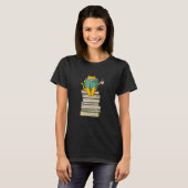 Lesen des Katalogbuchs Ea Gi T-Shirt (Vorne ganz)