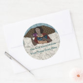 Lesen in Bed Lady verleiht Ihnen ihr Buch Runder Aufkleber (Umschlag)