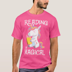 Lesen ist ein magisches Buchliebhaber Einhorn Engl T-Shirt