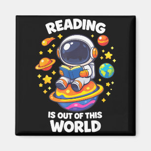 Lesen ist ein süßes Weltraum-Buch, das aus dieser  Magnet