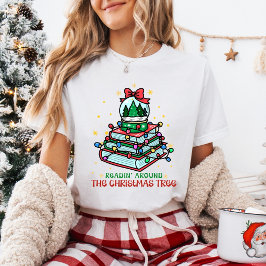 Lesen rund um den Weihnachtsbaum T-Shirt