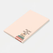 Lesen Sie die Bücher und trinken Sie Kaffee nach d Post-it Klebezettel (angewinkelt)