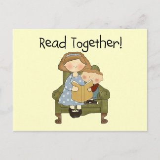 Lesen Sie gemeinsam Mama und Boy Tshirts und Gesch Postkarte