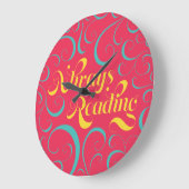 Lesen Sie immer hellrosa blaugelbe Wirbel Große Wanduhr (Winkel)