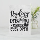 Lesen von Geschenkgutscheinen ist Träumen Dankeskarte (Stehend Vorderseite)