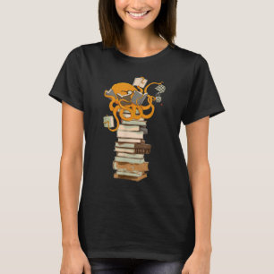 Lesen von Kraken, Tee, Kaffee und Büchern T-Shirt