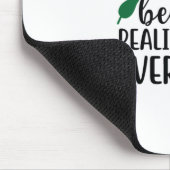 Lesen von Kunstbüchern, weil die Realität übertrie Mousepad (Ecke)