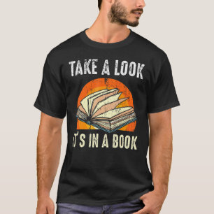 Lesewürmer werfen einen Blick in ein Buch T-Shirt